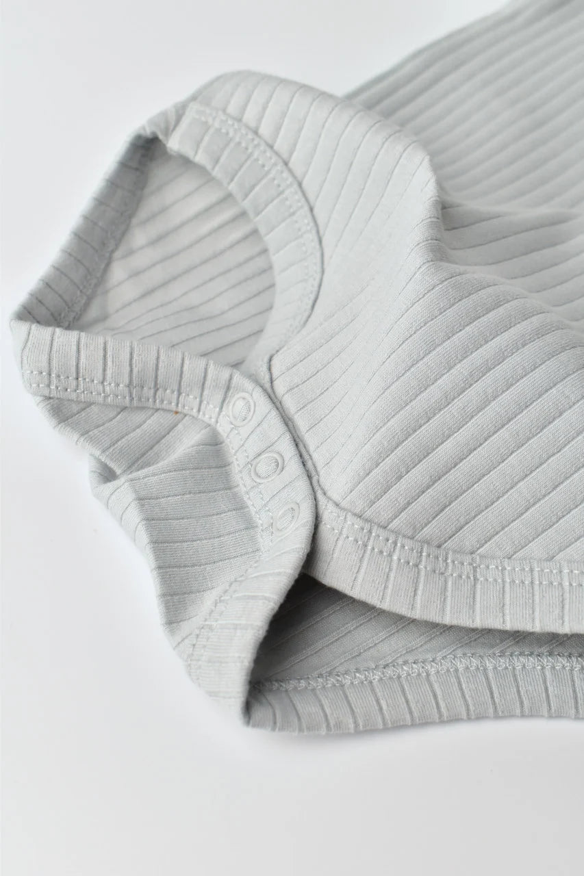 Body Bebe Unisex cu maneca lunga din 95% bumbac organic cu 5% elastan - Gri, BabyCosy