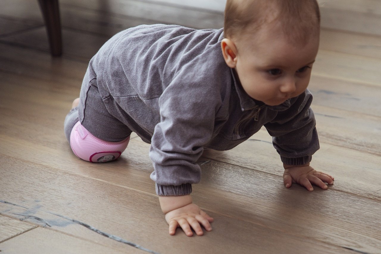 Genunchiere de protectie pentru bebelusi BabyJem, Roz