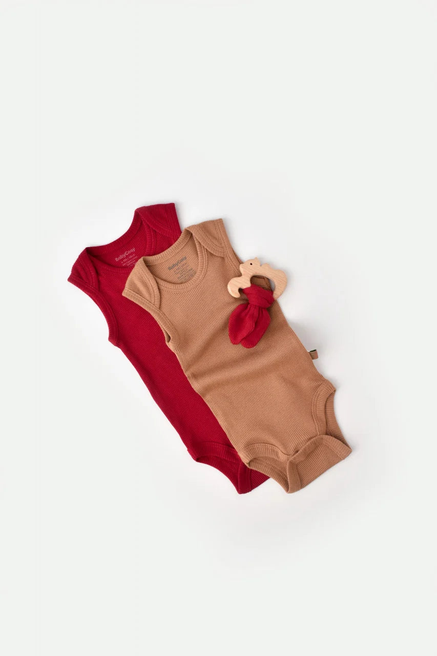Set 2 body-uri fara maneci bebe unisex din bumbac organic si modal - Maro/Rosu, BabyCosy