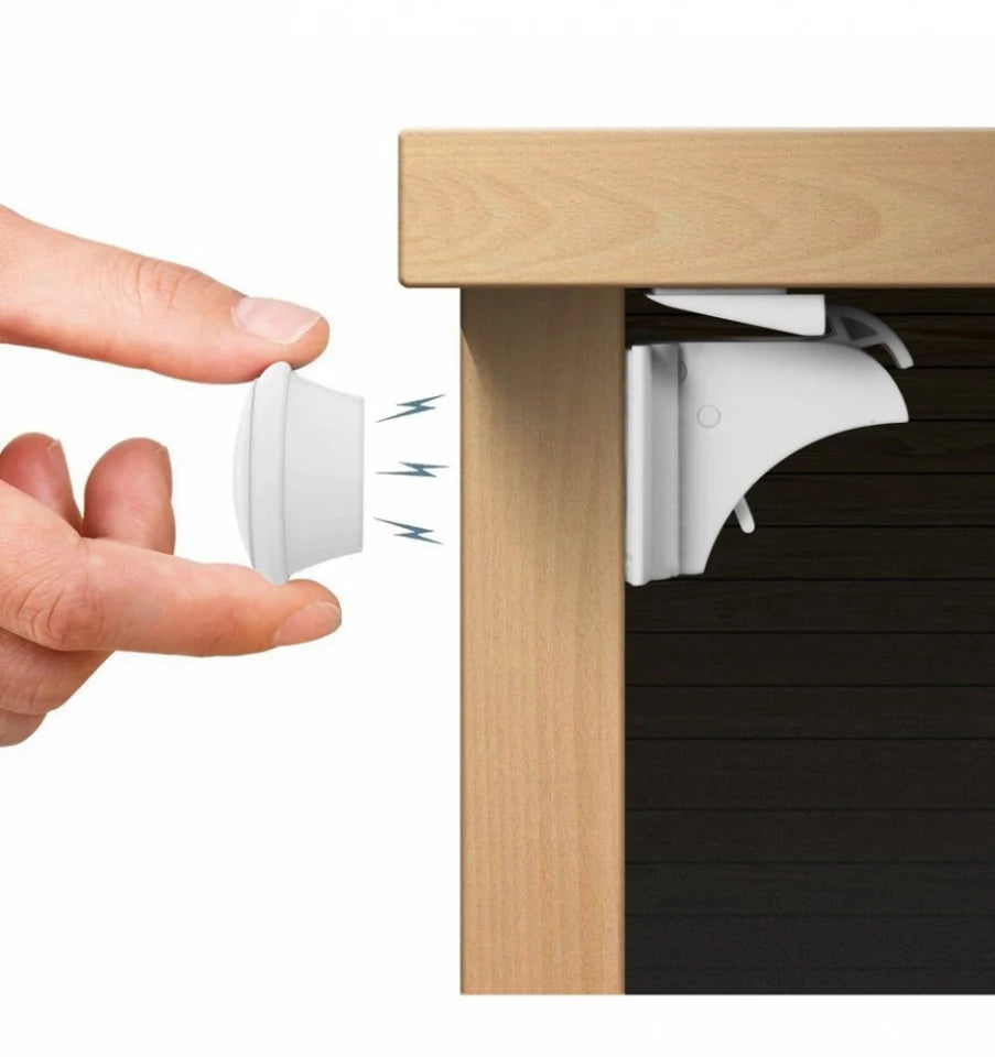 Set 4 sigurante magnetice pentru usi de dulapuri si sertare BabyJem