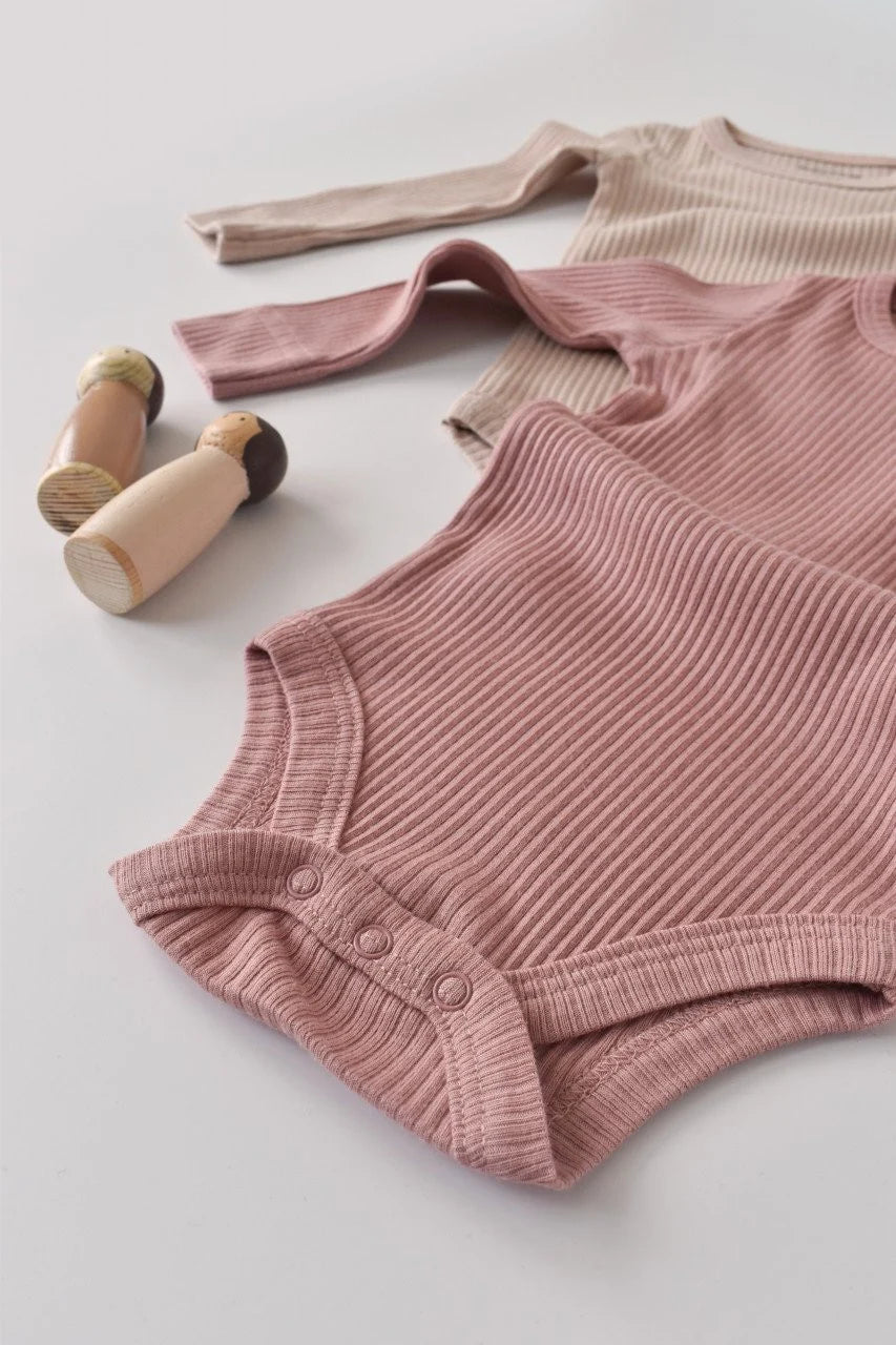 Set de 2 body-uri cu maneca lunga din bumbac organic si modal - Roz/Blush BabyCosy