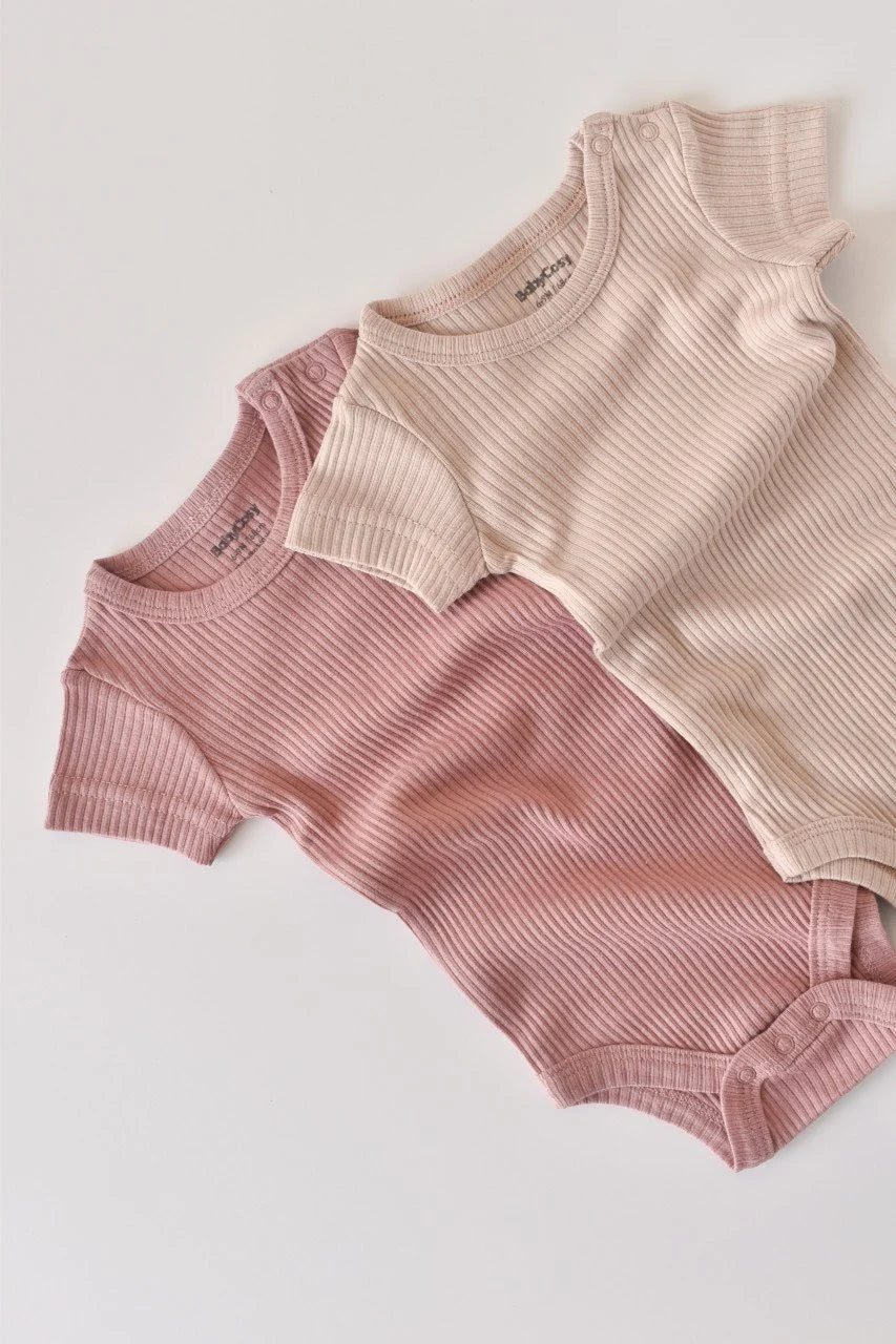 Set de 2 body-uri cu maneca scurta din bumbac organic si modal - Roz/Blush BabyCosy