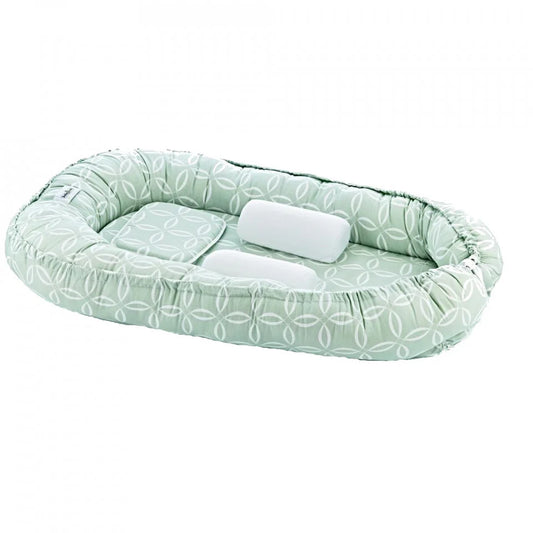 BabyNest BabyJem Between parents