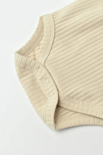 Body Bebe Unisex cu maneca lunga din 95% bumbac organic cu 5% elastan - Crem, BabyCosy